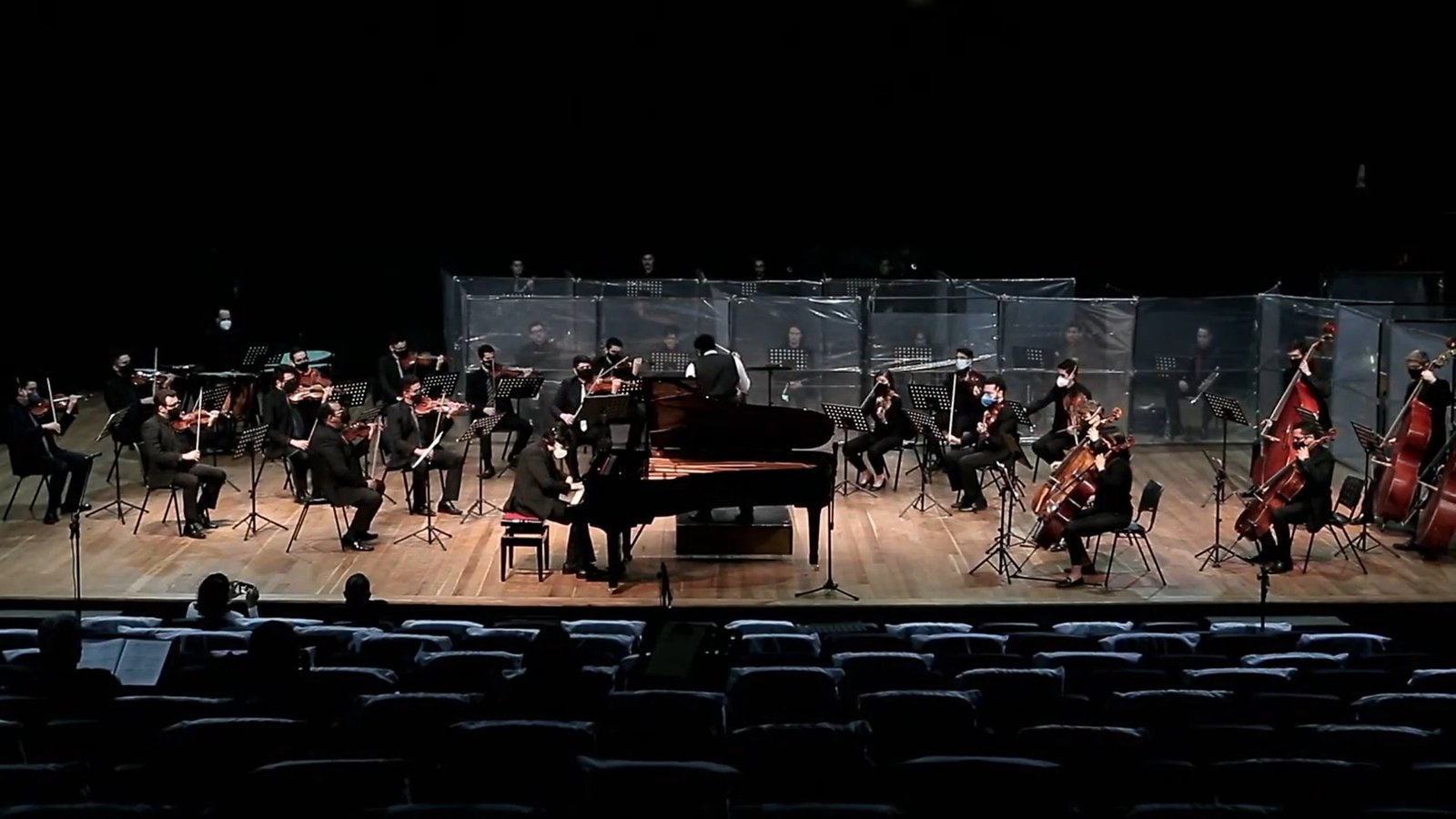 Teatro Adamastor reabre ao público e já tem espetáculo neste sábado